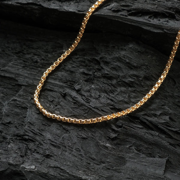 Tachibana.co Gold Box Chain Necklace